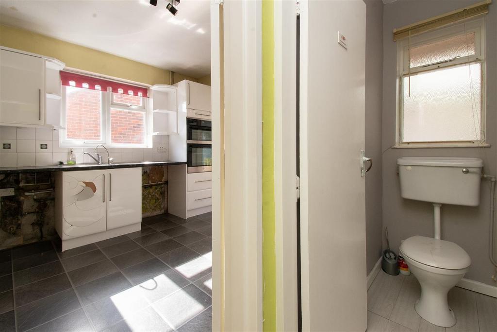 Kitchen/WC