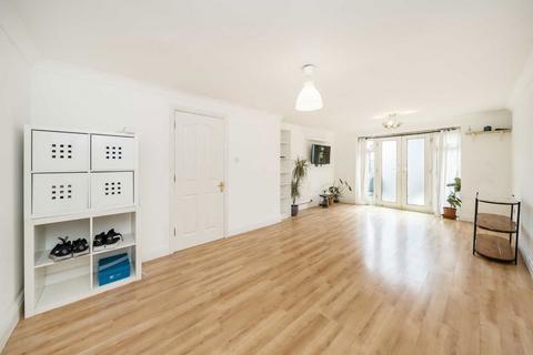 undefined, Thames Street, Hampton TW12