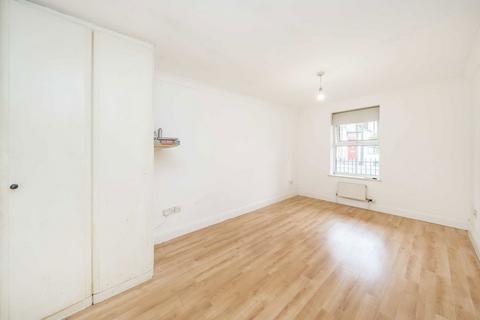 undefined, Thames Street, Hampton TW12