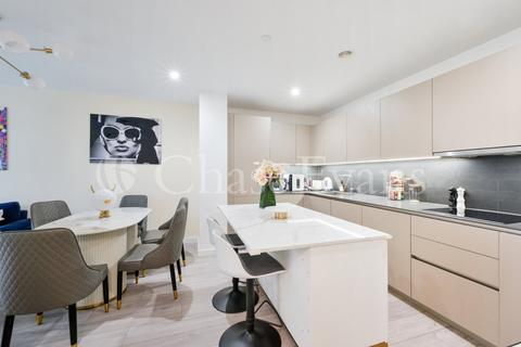 2 bedroom flat for sale, New Lion Way, Elephant Park, Elephant & Castle, London, SE17