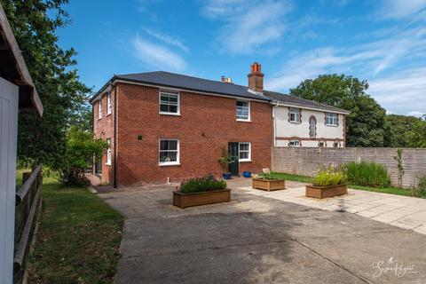 4 bedroom semi-detached house for sale, Calbourne, Newport