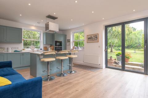4 bedroom semi-detached house for sale, Calbourne, Newport