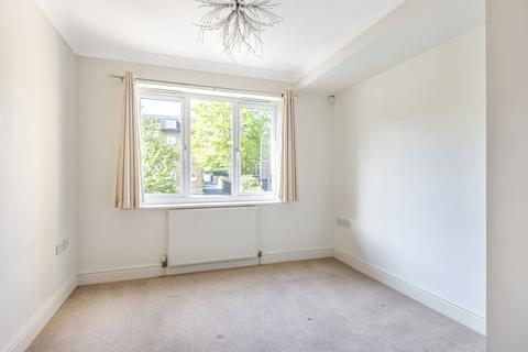 2 bedroom flat to rent, Albemarle Road, Beckenham, Kent, BR3