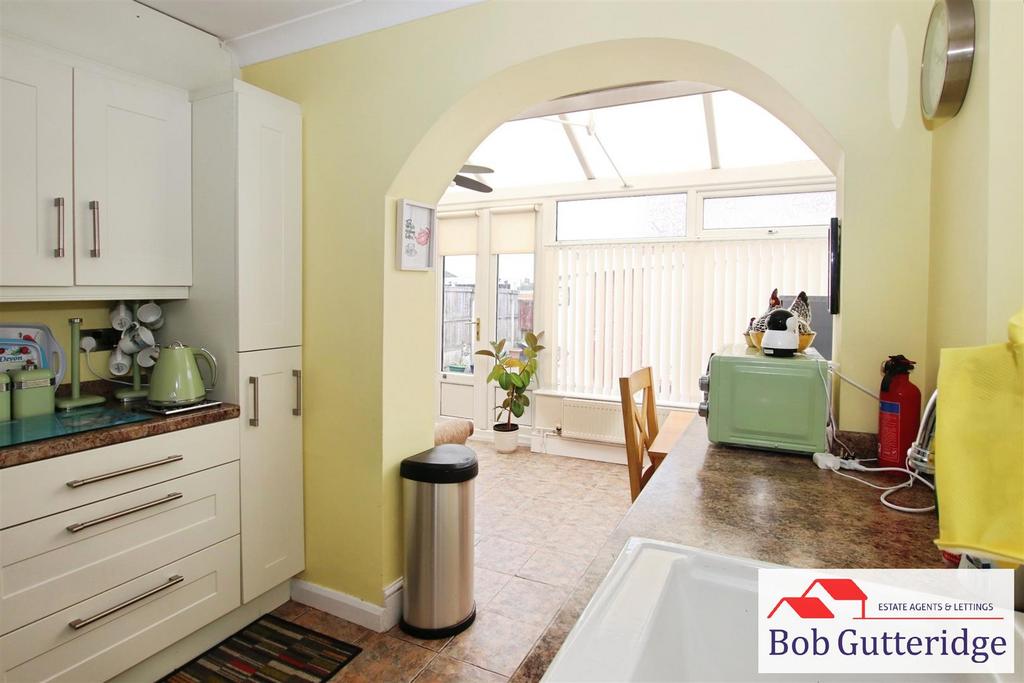 Fitted kitchen