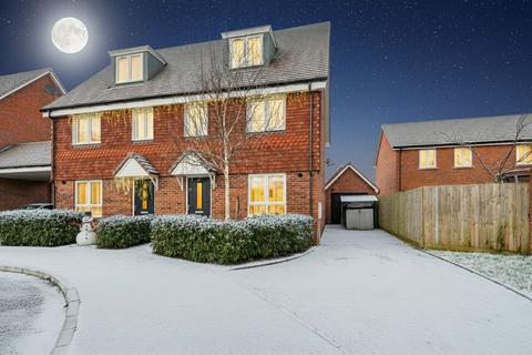4 bedroom semi-detached house for sale, Edmett Way, Maidstone, ME17
