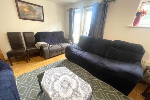 14 Abbey Way, Hull, HU5 1DA