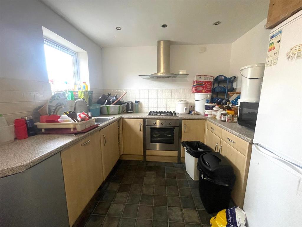 Kitchen 1.jpg
