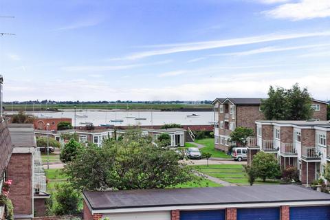 undefined, High Street, Burnham-On-Crouch