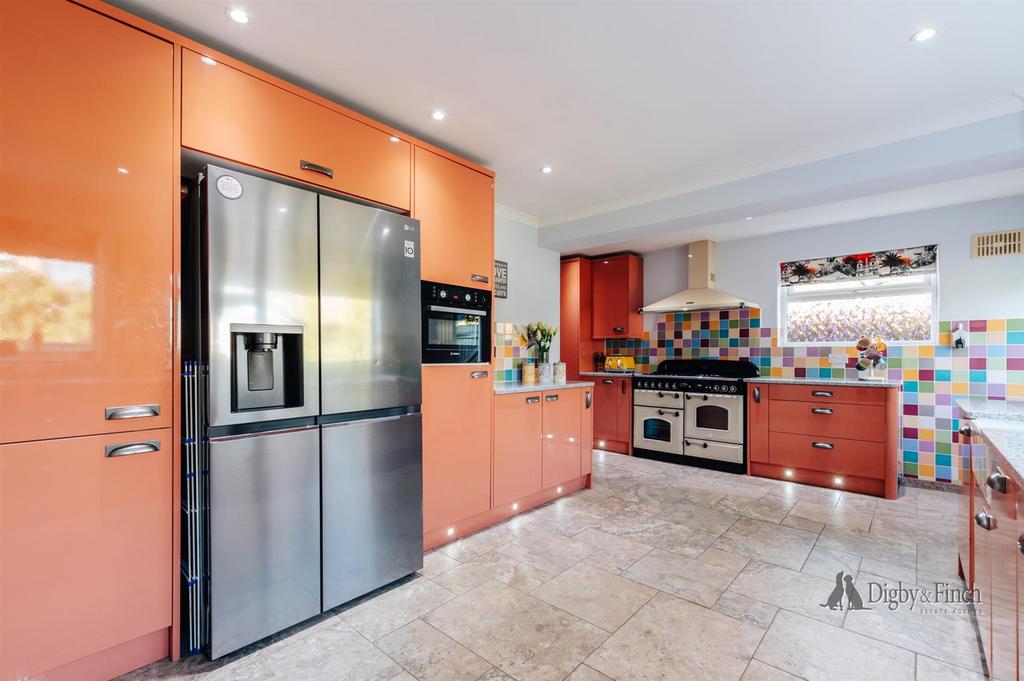 10 Roman Bank -20.jpg