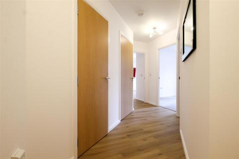 2 bedroom apartment to rent, Burlton Road, Cambridge CB3