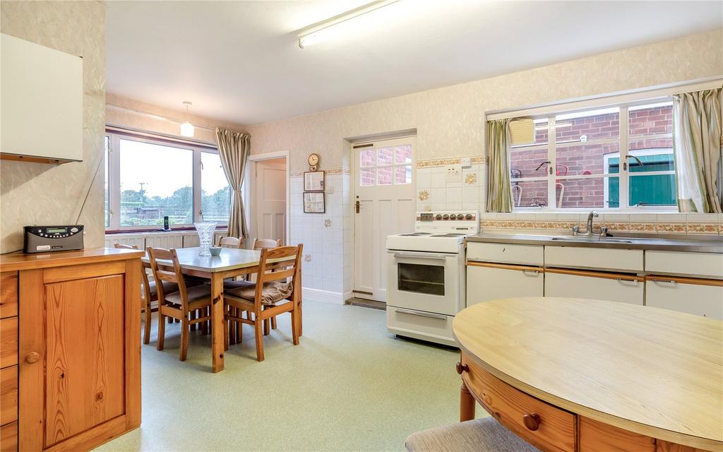 Kitchen/Breakfast