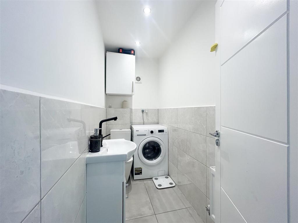 Utility Room / Downstairs WC