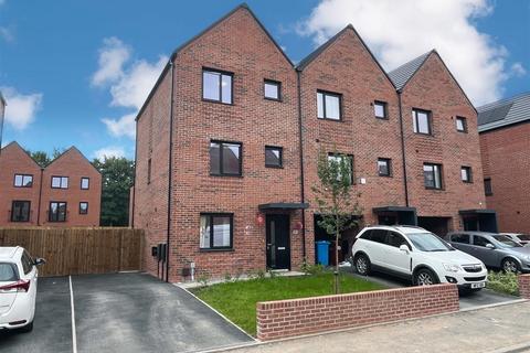 3 bedroom townhouse for sale, Stage Street, Manchester