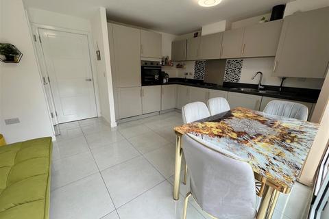 3 bedroom townhouse for sale, Stage Street, Manchester
