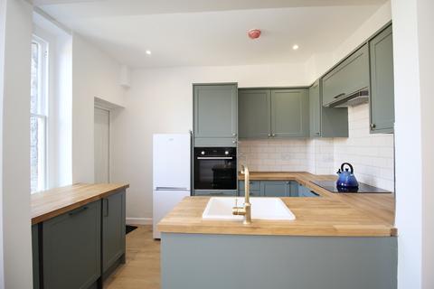 4 bedroom terraced house for sale, Wilfrid Road, Street