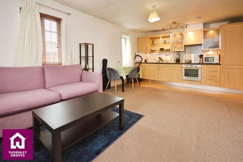 2 bedroom flat to rent, Lock View, Radcliffe M26