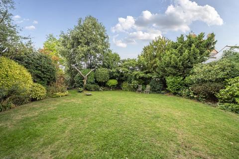 undefined, The Avenue,  Richmond,  TW9