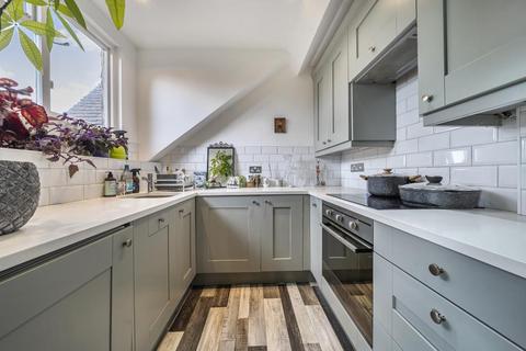 1 bedroom flat for sale, The Avenue,  Richmond,  TW9