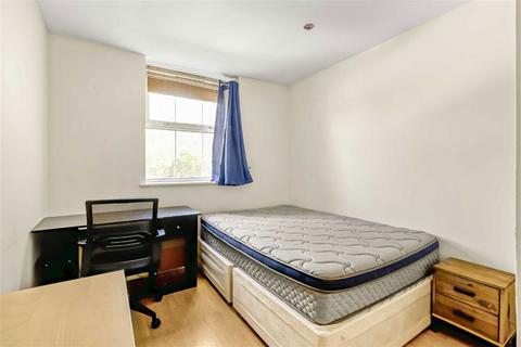 2 bedroom flat for sale, Westminster Bridge Road, London SE1