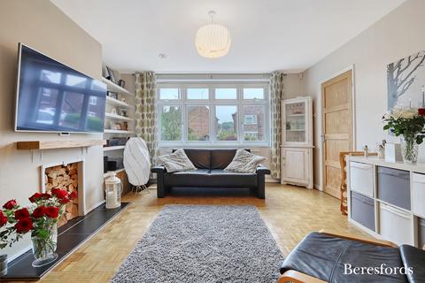 3 bedroom semi-detached house for sale, Woodland Avenue, Hutton, CM13