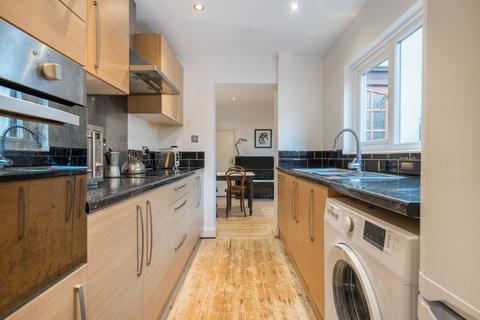 2 bedroom terraced house for sale, Bonner Hill Road, Kingston Upon Thames, KT1