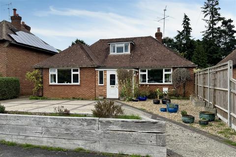 3 bedroom chalet for sale, Milford