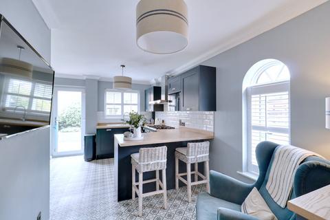 undefined, Juniper Drive, South Ockendon RM15