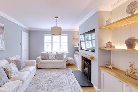 4 Juniper Drive, South Ockendon, RM15 6TW
