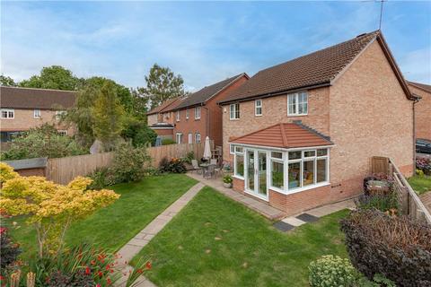 4 bedroom detached house for sale, Chestnut Drive, Leeds, West Yorkshire, LS16