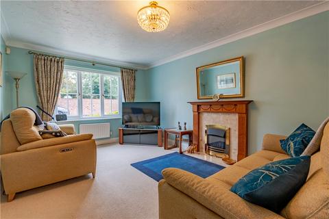 4 bedroom detached house for sale, Chestnut Drive, Leeds, West Yorkshire, LS16
