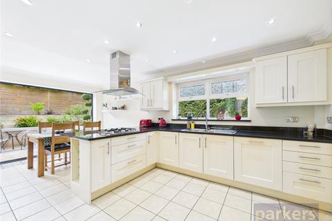 5 bedroom detached house for sale, Wilsford Close, Reading RG6
