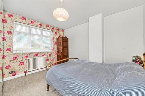 64 The Heights, London, SE7 8JH