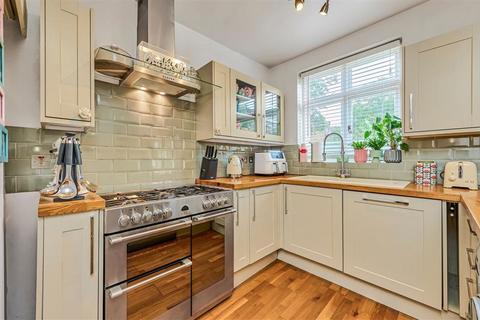 64 The Heights, London, SE7 8JH