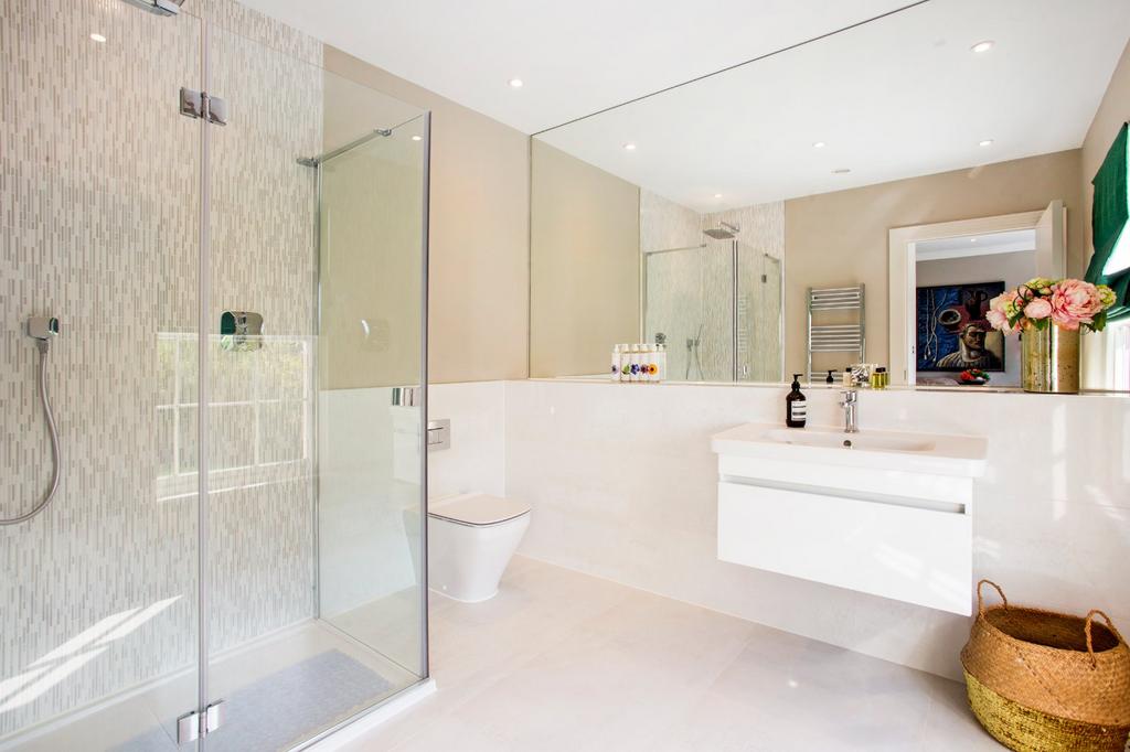 Bedroom 2 En Suite