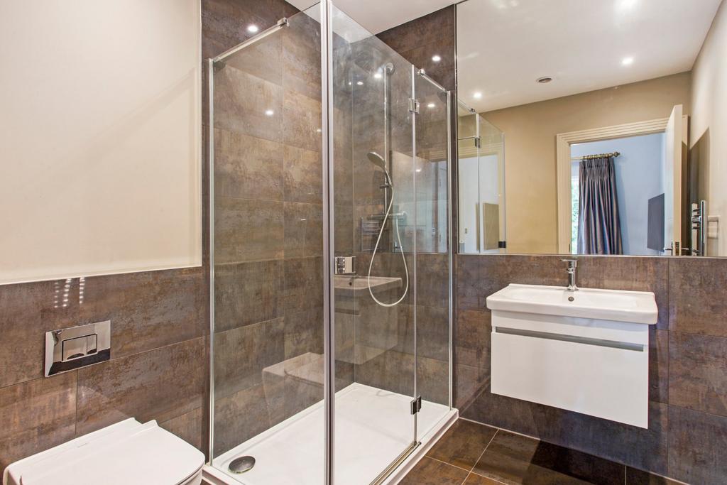Bedroom 4 En Suite