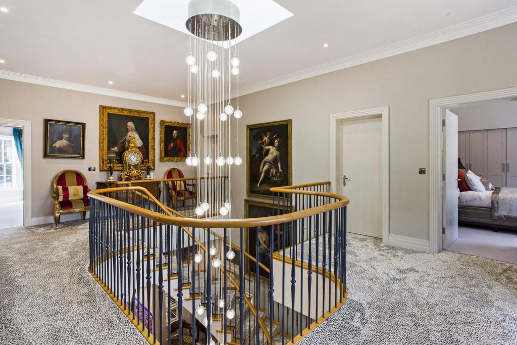 1st Floor Landing