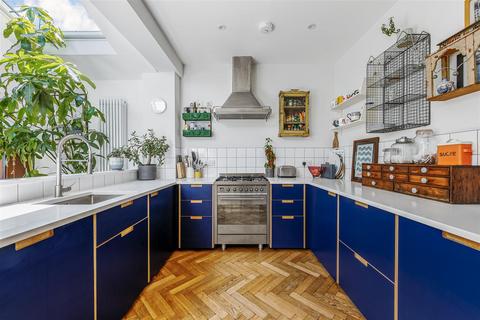 23 Cranmer Avenue, London, W13 9SH