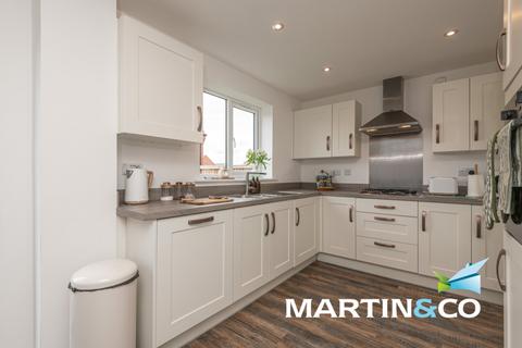 4 bedroom detached house for sale, Elm Crescent, Wakefield WF3