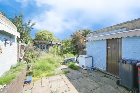 11 Mythe View, Atherstone, CV9 3BY