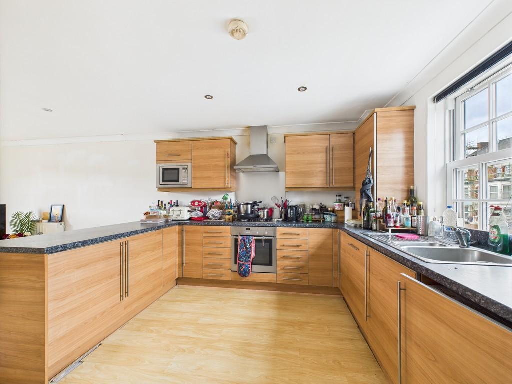 Cam01835 g0 pr0267 still005