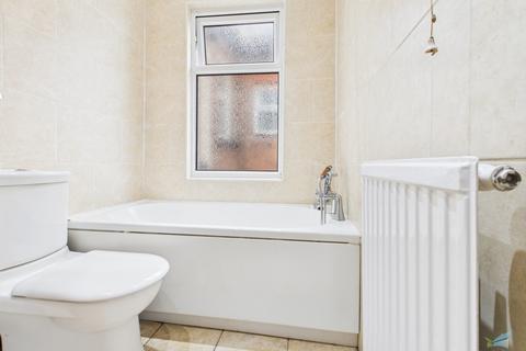 undefined, Ivydale Road, Birkenhead CH42