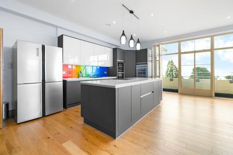 3 bedroom apartment for sale, Hayes Road, Penarth CF64