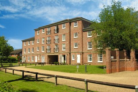 2 bedroom flat for sale, Milford  *No Onward Chain*