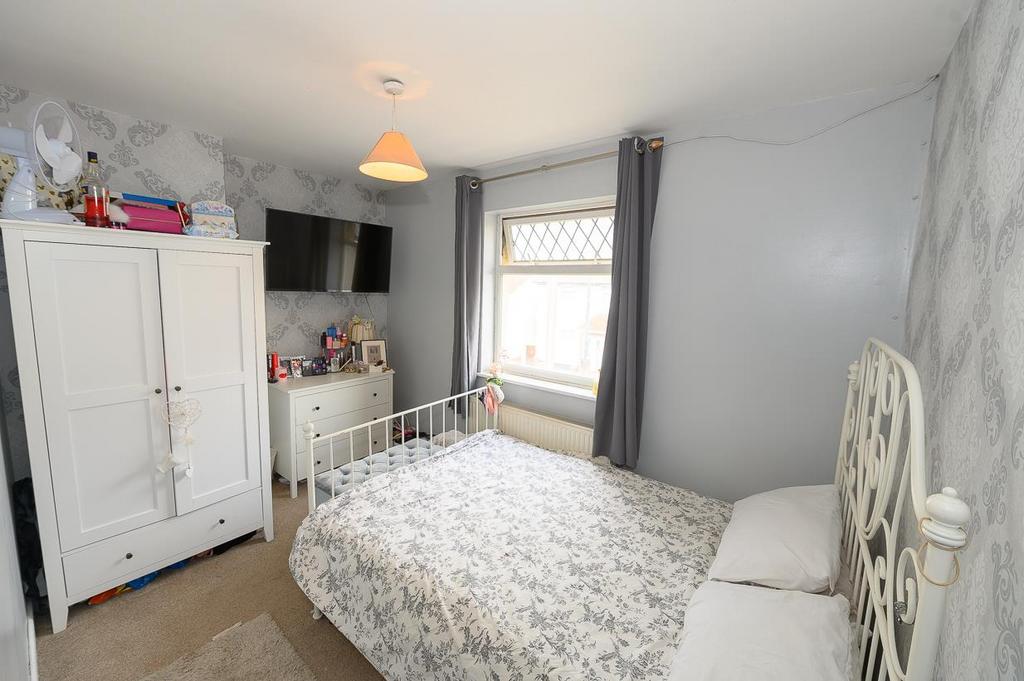 Bedroom 2.jpg
