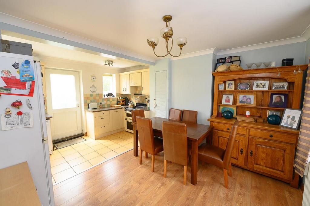 Dining room.jpg