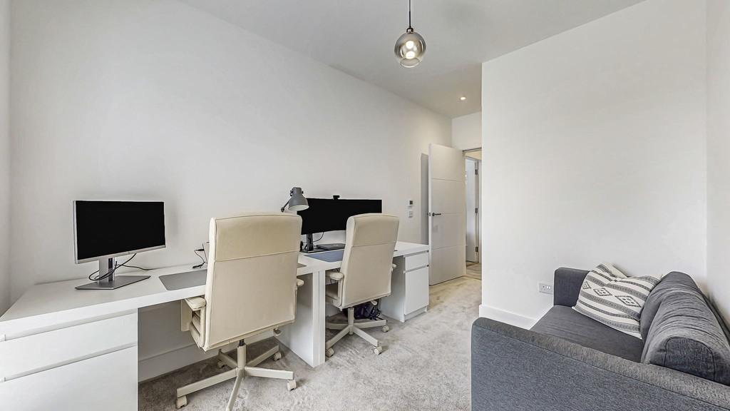 37-web-or-mls-50 School Drive Flat 1.4 36