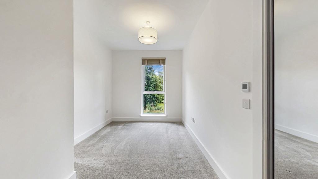 38-web-or-mls-50 School Drive Flat 1.4 38