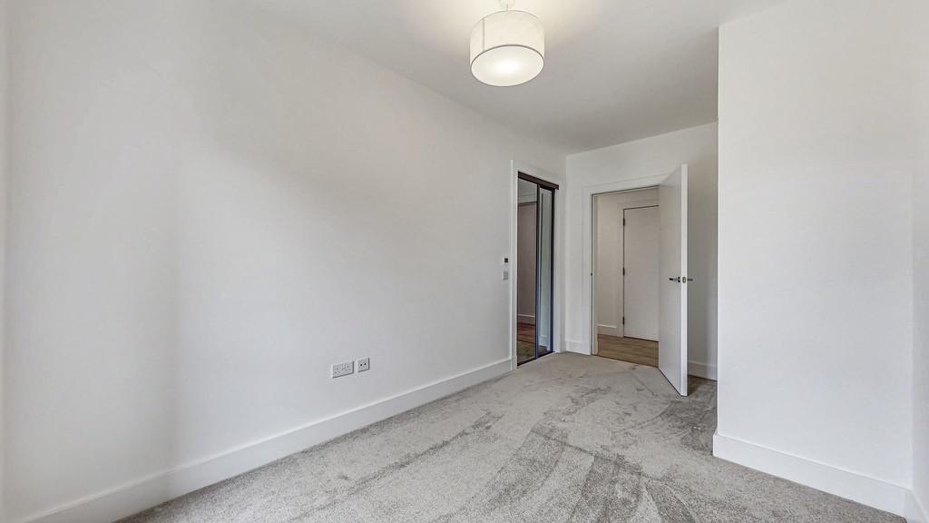 40-web-or-mls-50 School Drive Flat 1.4 40