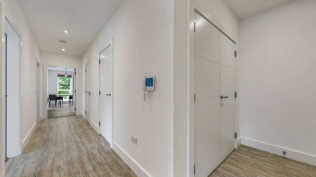 12-web-or-mls-50 School Drive Flat 1.4 17