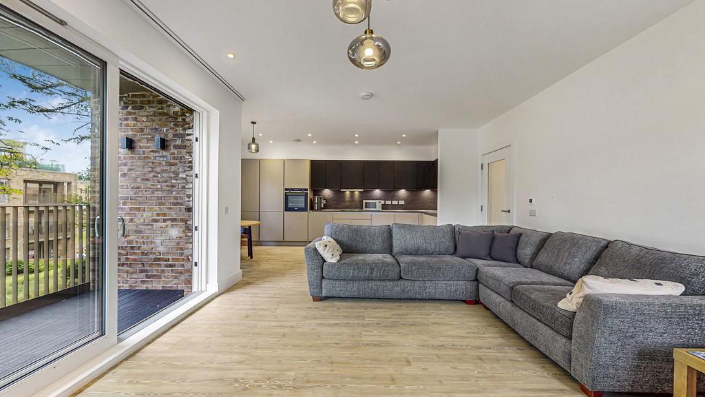 17-web-or-mls-50 School Drive Flat 1.4 23